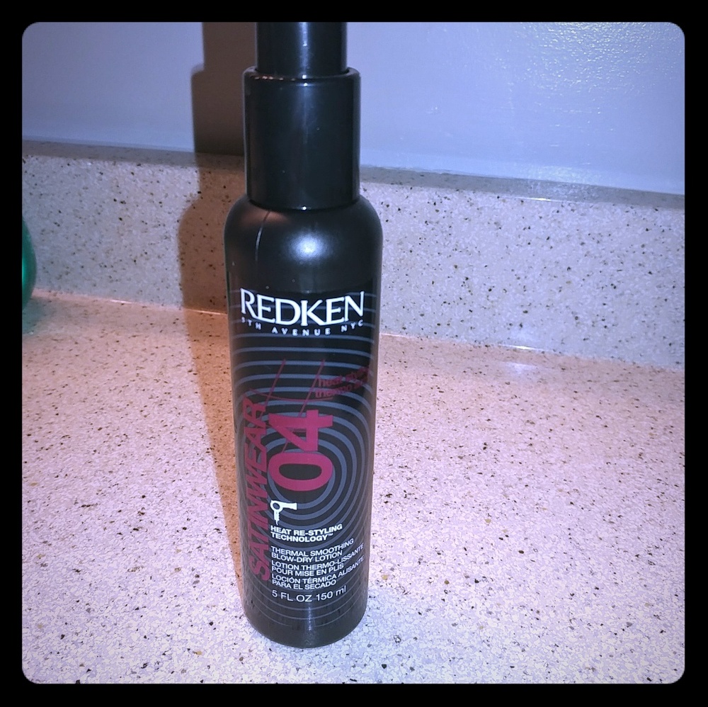 Redken Satinwear 04 Thermal Smoothing Lotion